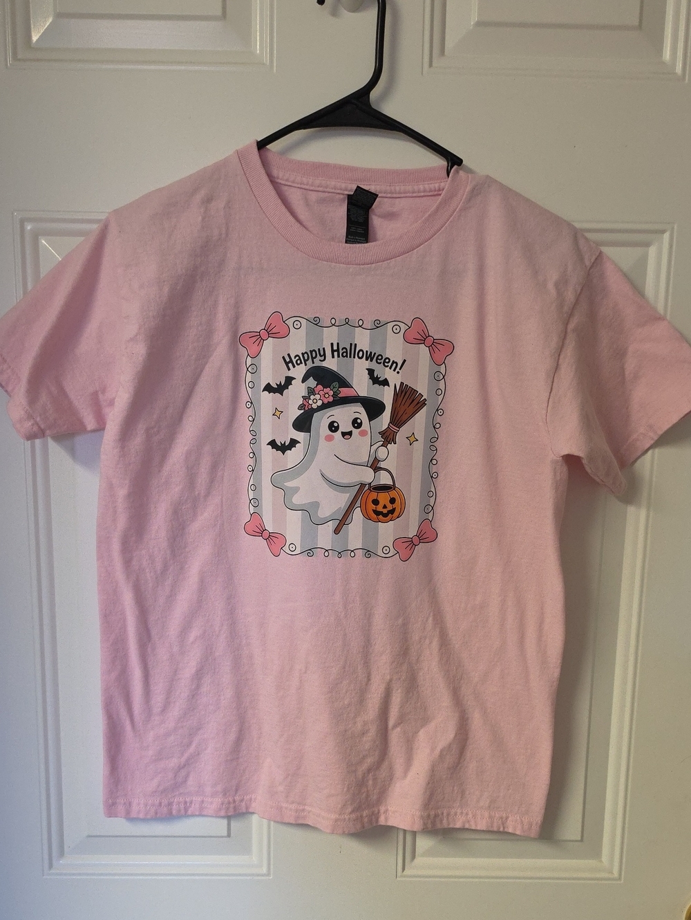 Gildan Light Pink Halloween Ghost Tee with Witch Hat and Pumpkin Graphic